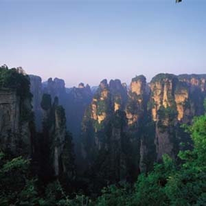 喜樂C線：（魅力湘西）鳳凰古城、天子山、寶峰湖純玩四日游