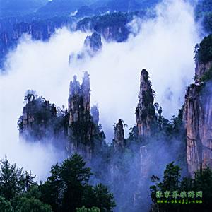 武漢往返：張家界、鳳凰古城、韶山六日游，每周一、周四發(fā)團(tuán)