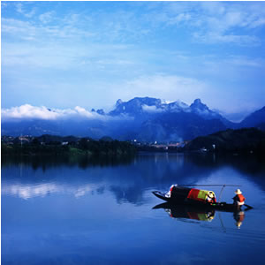 喜樂O線：猛洞河漂流、鳳凰古城兩日游