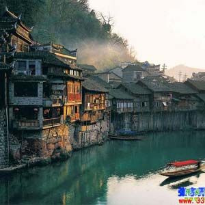 時尚商務C線：張家界、天門山、鳳凰古城四日游